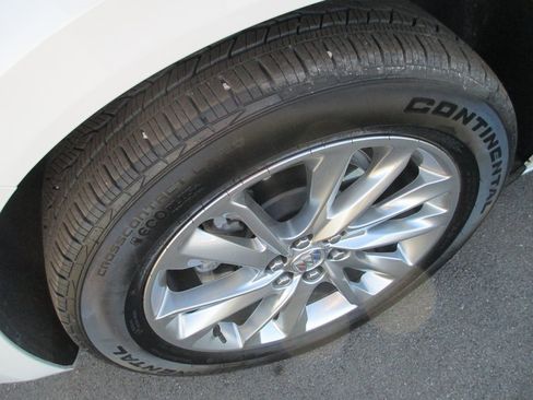 Certified 2024 Buick Enclave Avenir w/ Avenir Technology Package image 13