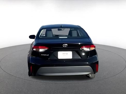 Used 2025 Toyota Corolla LE image 16