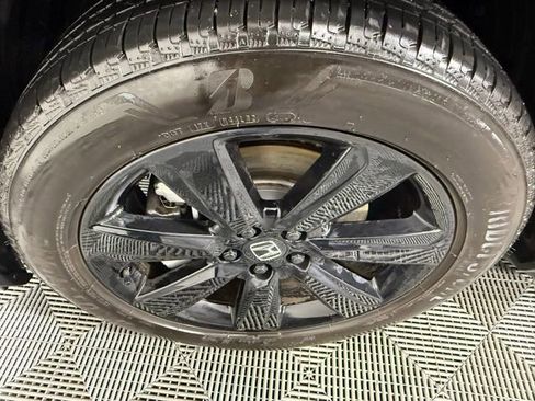 Used 2025 Honda Pilot Black Edition image 13