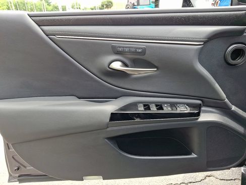 Used 2022 Lexus ES 350 w/ Premium Package FWD image 12