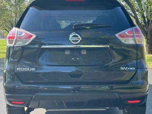 Used 2015 Nissan Rogue SV image 6
