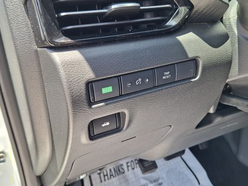 Used 2023 Nissan Sentra SR w/ Midnight Edition Package FWD image 10