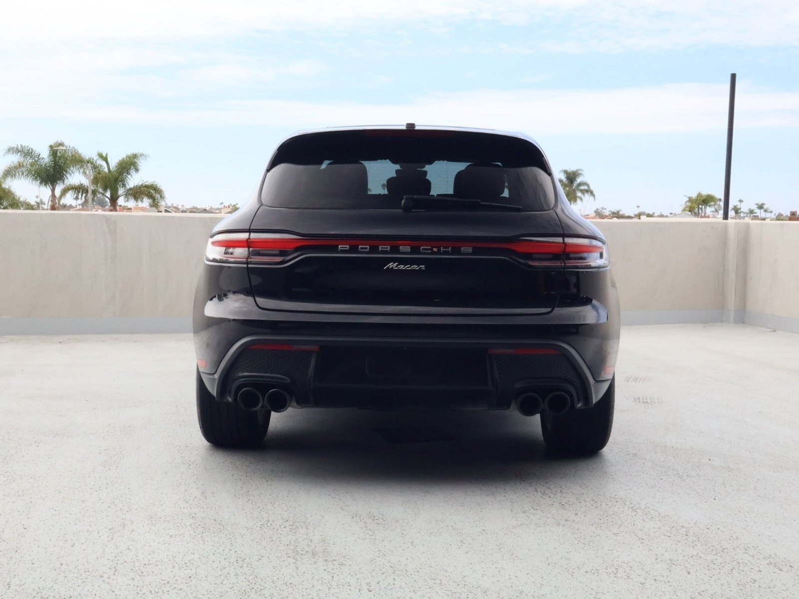 Certified 2025 Porsche Macan w/ Premium Package Plus AWD/4WD image 8