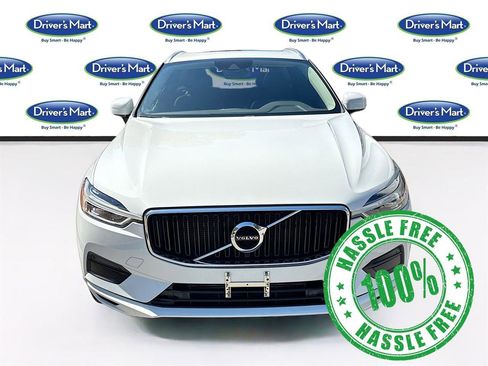 Used 2020 Volvo XC60 T6 Momentum image 2