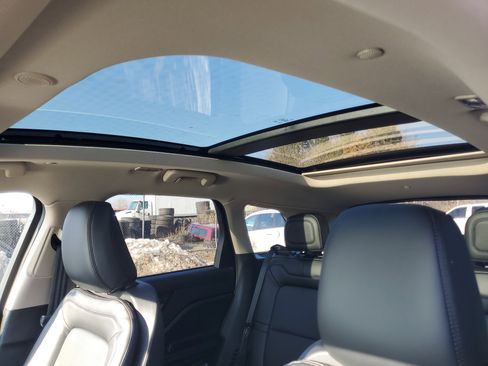 New 2026 Lincoln Corsair Premiere image 11