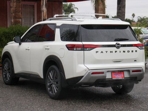 Used 2024 Nissan Pathfinder SL w/ SL Premium Package image 6
