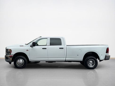 New 2026 RAM 3500 Tradesman w/ Chrome Appearance Group A AWD/4WD image 4