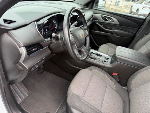 Used 2023 Chevrolet Traverse LT image 21