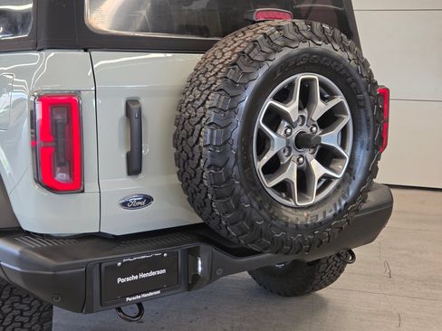 Used 2022 Ford Bronco Badlands AWD/4WD image 8