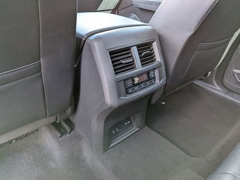 Used 2022 Volkswagen Atlas SEL Premium AWD/4WD image 18