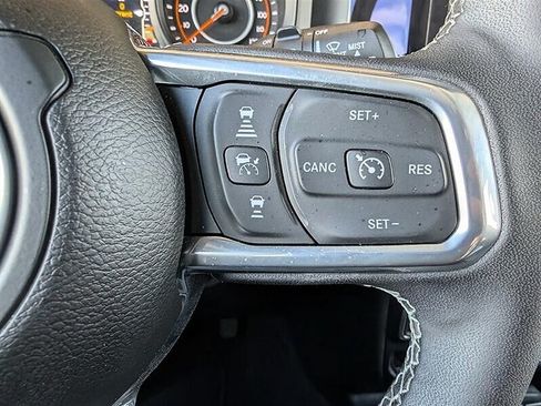 Used 2025 Jeep Wrangler Unlimited Sahara AWD/4WD image 22