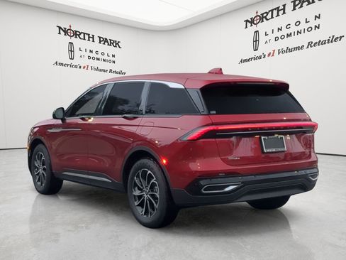New 2026 Lincoln Nautilus Premier AWD/4WD image 5