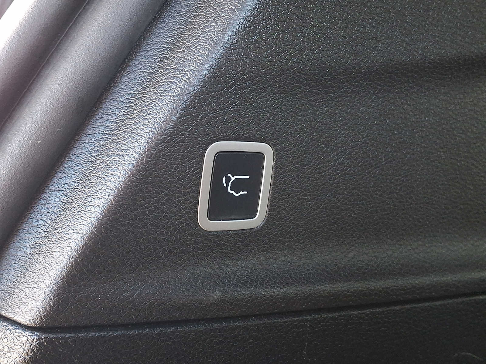 Used 2019 Chrysler Pacifica Touring-L FWD image 32