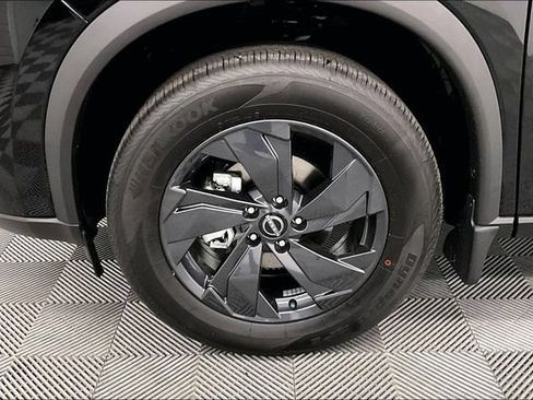 New 2026 Nissan Rogue SV w/ Cold Weather Package AWD/4WD image 11