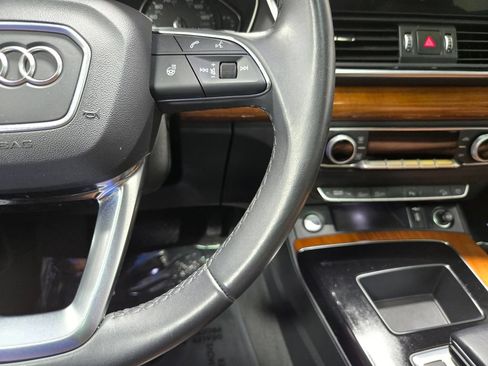 Used 2022 Audi Q5 2.0T Premium w/ Convenience Package AWD/4WD image 16