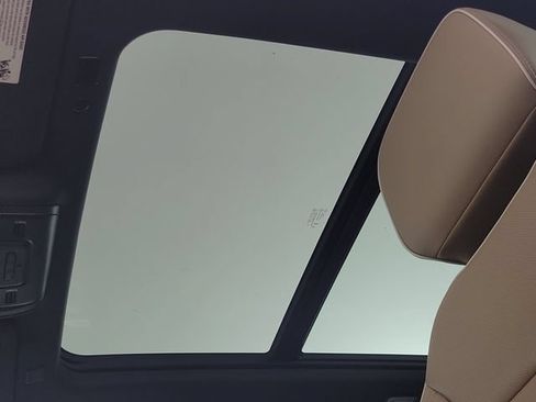 Used 2023 Chevrolet Tahoe Premier RWD image 19