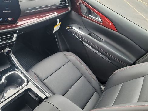 New 2026 Chevrolet Traverse Z71 w/ Enhanced Driving Package image 23