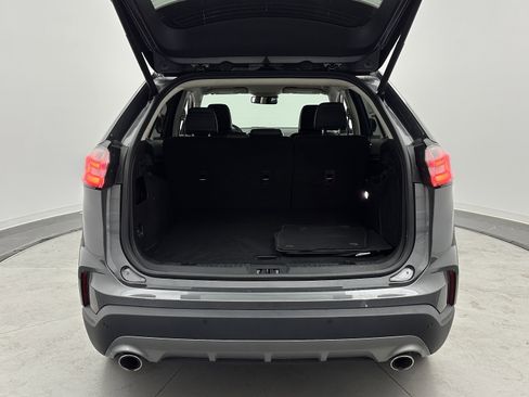 Used 2024 Ford Edge Titanium image 30