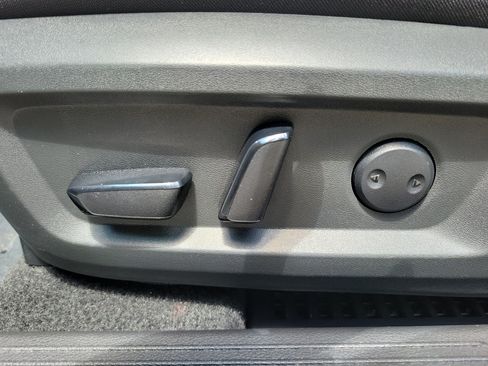 Certified 2023 Nissan Rogue SV FWD image 16