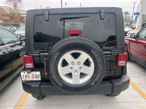 Used 2013 Jeep Wrangler Unlimited Sport image 6