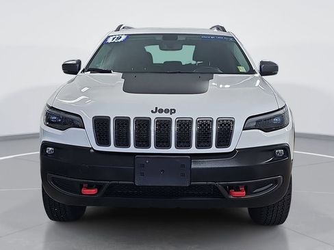 Used 2019 Jeep Cherokee Trailhawk w/ Cold Weather Group AWD/4WD image 10