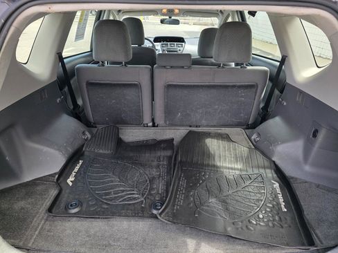 Used 2014 Toyota Prius V Three image 8