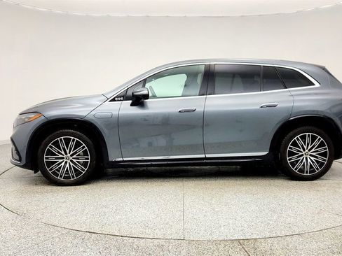 Used 2023 Mercedes-Benz EQS 580 4MATIC SUV w/ Exclusive Trim Package image 8