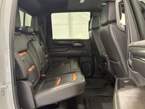 Used 2024 GMC Sierra 2500 AT4 w/ Technology Package AWD/4WD image 25