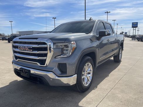 Used 2020 GMC Sierra 1500 SLE w/ SLE Value Package image 8