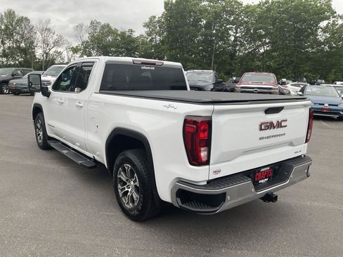 Used 2019 GMC Sierra 1500 SLE w/ SLE Value Package AWD/4WD image 3