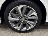 Used 2020 Honda Clarity Touring image 2