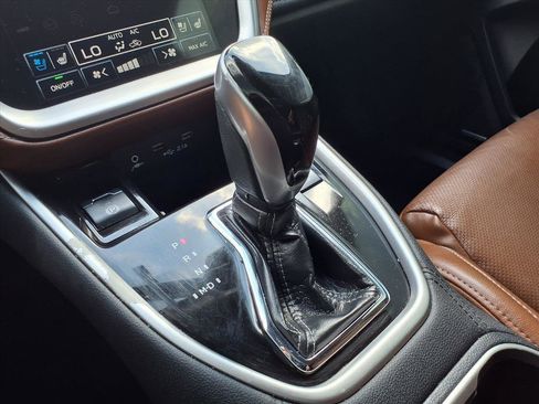 Used 2020 Subaru Outback Touring w/ Popular Package #2 image 14