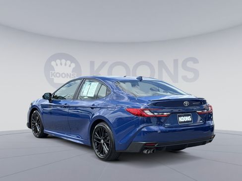 Used 2025 Toyota Camry SE w/ Multimedia Upgrade Package FWD image 4