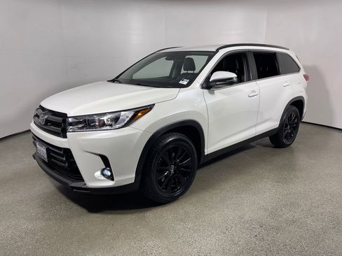 Certified 2019 Toyota Highlander FWD V6 image 7