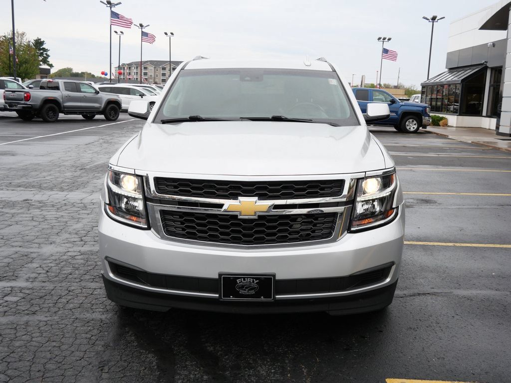 Used 2019 Chevrolet Suburban LT AWD/4WD image 4