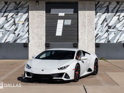Used 2020 Lamborghini Huracan EVO image 5