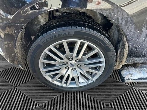 Used 2022 Ford Expedition Limited image 14