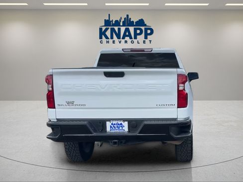 Used 2022 Chevrolet Silverado 1500 Custom Trail Boss AWD/4WD image 4