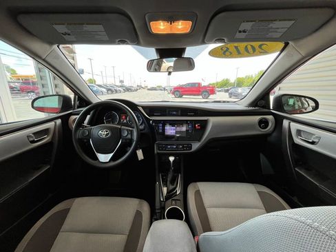 Used 2018 Toyota Corolla LE FWD image 4