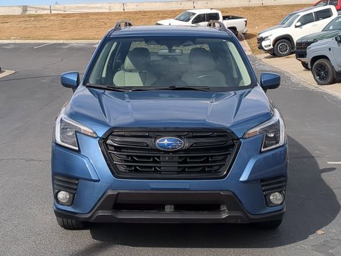 Used 2022 Subaru Forester Premium image 9