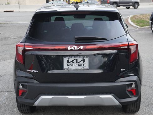 Used 2024 Kia Seltos LX image 10