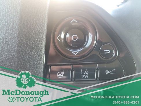 Certified 2022 Toyota Prius LE image 32