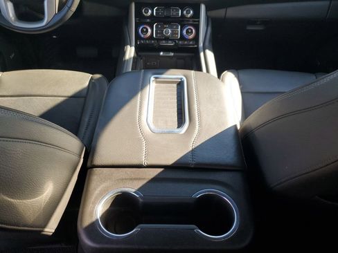 Used 2021 GMC Yukon Denali w/ Denali Premium Package image 23