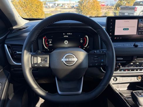 Certified 2025 Nissan Rogue Platinum w/ Platinum Premium Package image 15