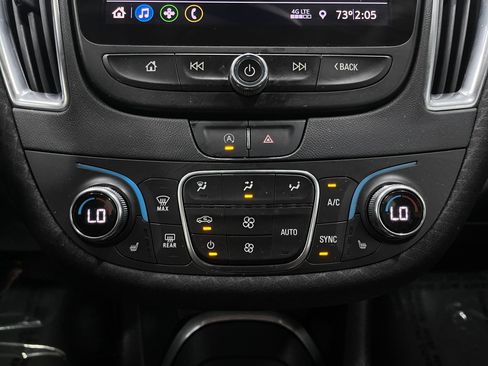Used 2020 Chevrolet Malibu LT FWD image 24