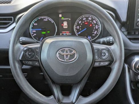Used 2022 Toyota RAV4 XLE image 13