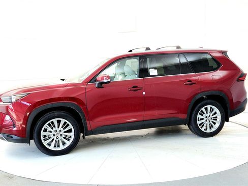 New 2026 Toyota Grand Highlander Platinum image 3