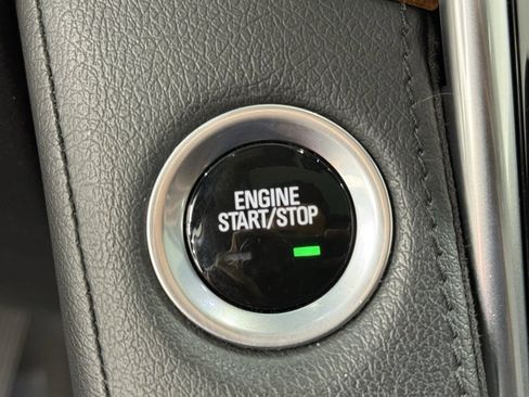 Used 2020 Cadillac Escalade Luxury w/ Escalade Sport Edition image 26