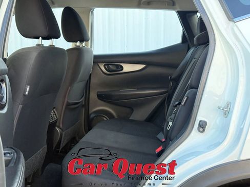 Used 2021 Nissan Rogue Sport S image 12