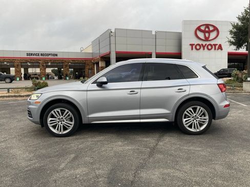 Used 2018 Audi Q5 2.0T Premium Plus w/ Premium Plus Package AWD/4WD image 8